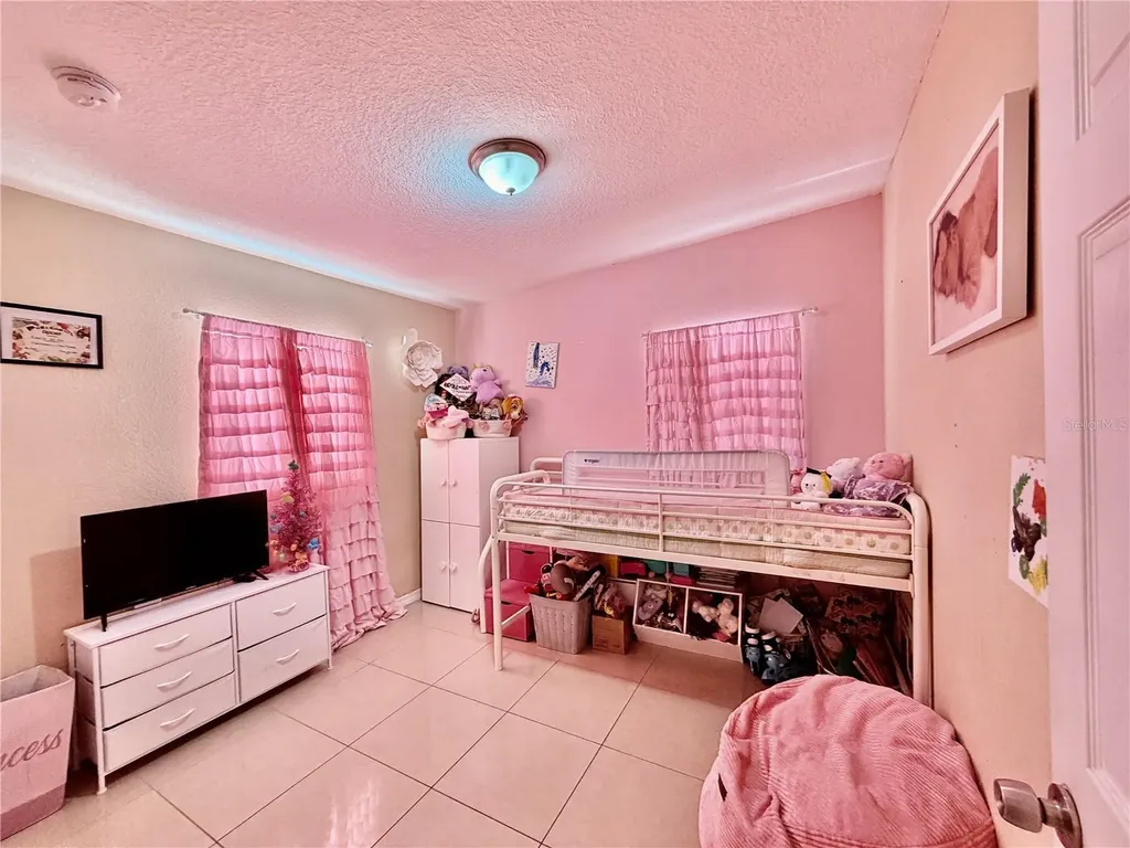 10926 N Annette Avenue Tampa FL 33612