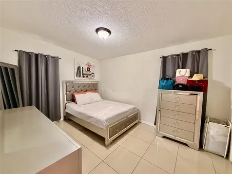 10926 N Annette Avenue Tampa FL 33612