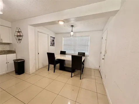 10926 N Annette Avenue Tampa FL 33612