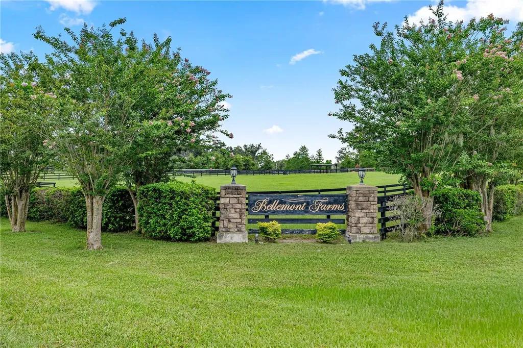 15269 NE 15th Court Sparr FL 32192