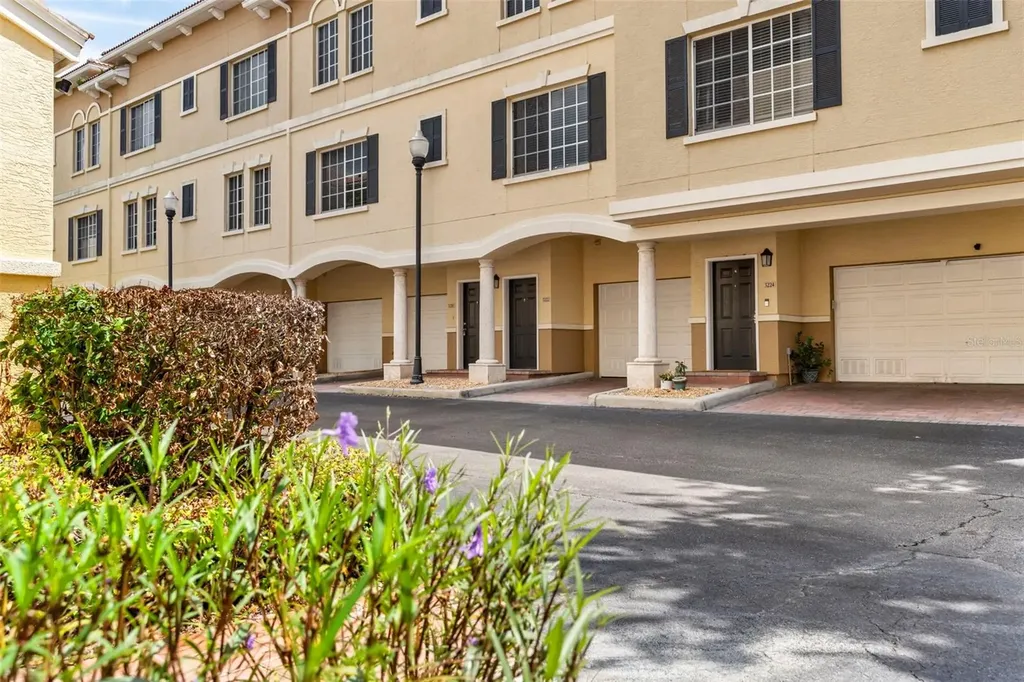 5222 Hampton Beach Place Tampa FL 33609