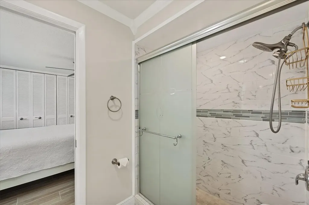 5585 Contento Drive Sarasota FL 34242