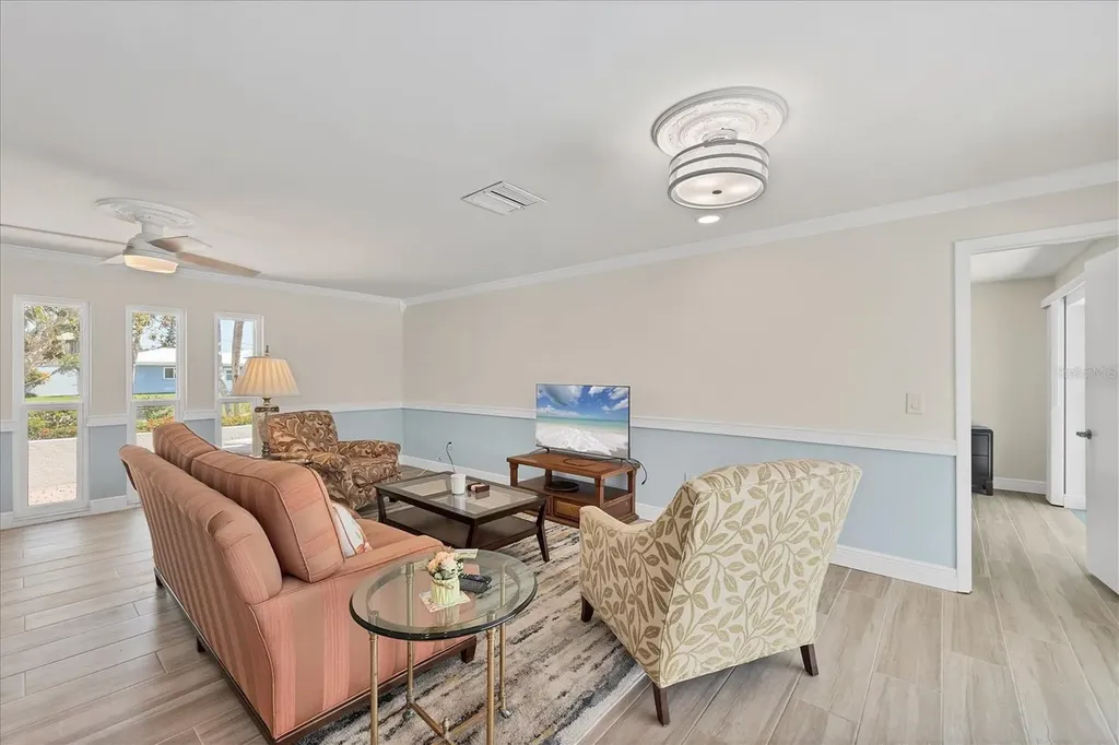 5585 Contento Drive Sarasota FL 34242