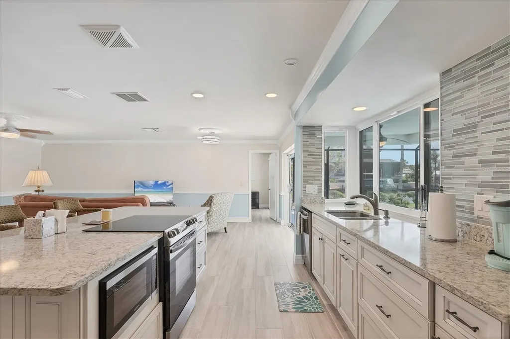 5585 Contento Drive Sarasota FL 34242