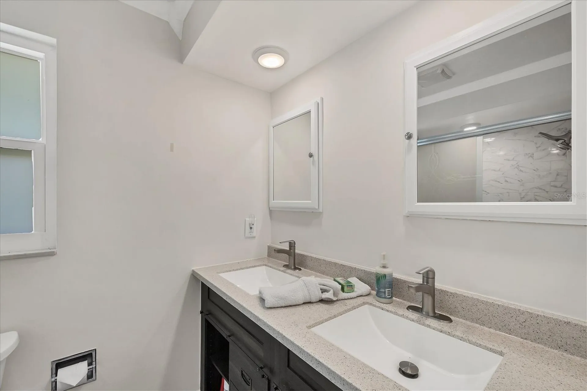 5585 Contento Drive Sarasota FL 34242