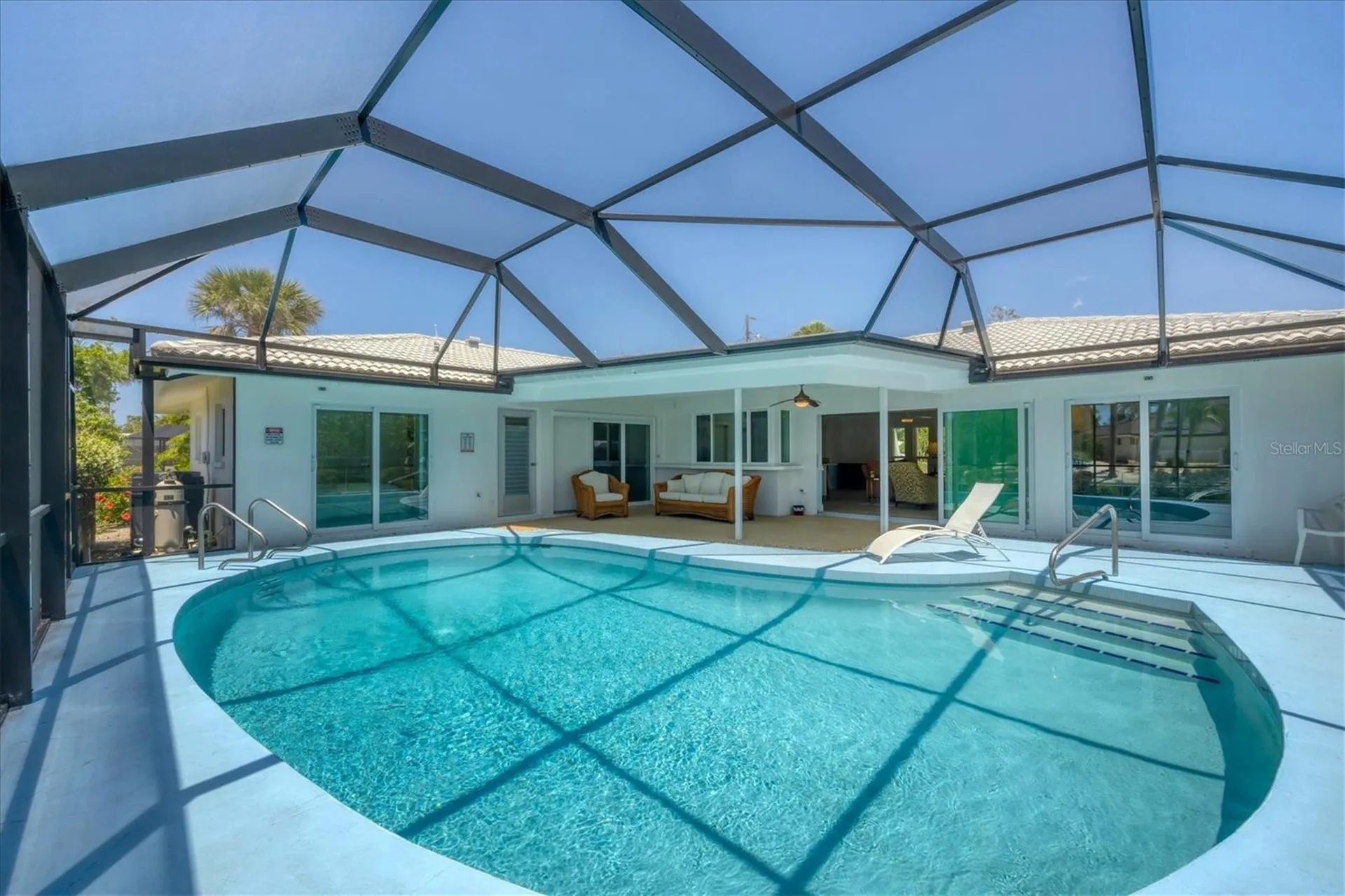 5585 Contento Drive Sarasota FL 34242