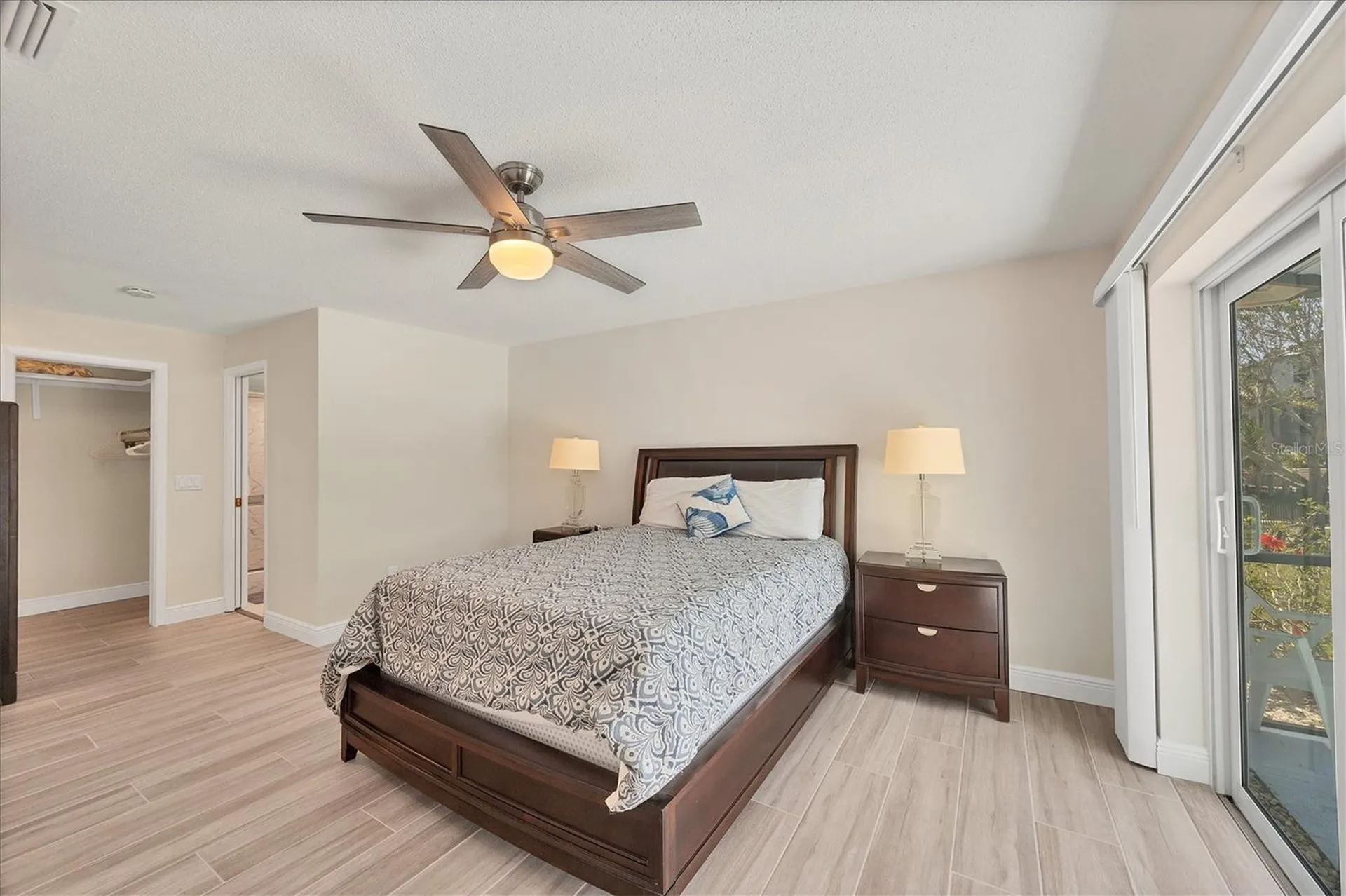 5585 Contento Drive Sarasota FL 34242