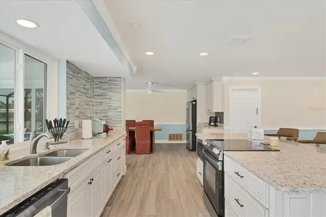 5585 Contento Drive Sarasota FL 34242