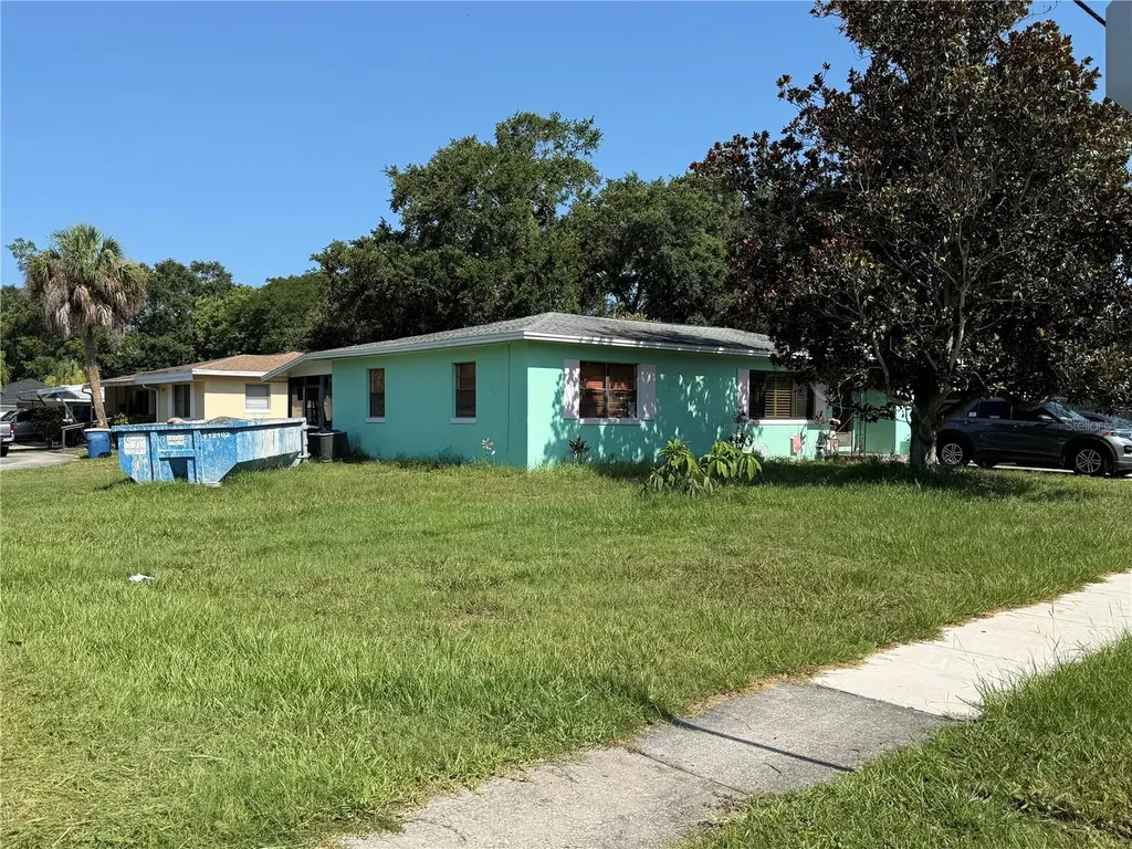 1410 Kings Highway Clearwater FL 33755