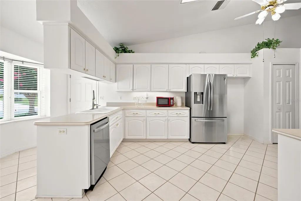 27202 Racquet Circle Leesburg FL 34748