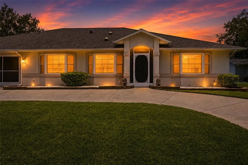 27202 Racquet Circle Leesburg FL 34748