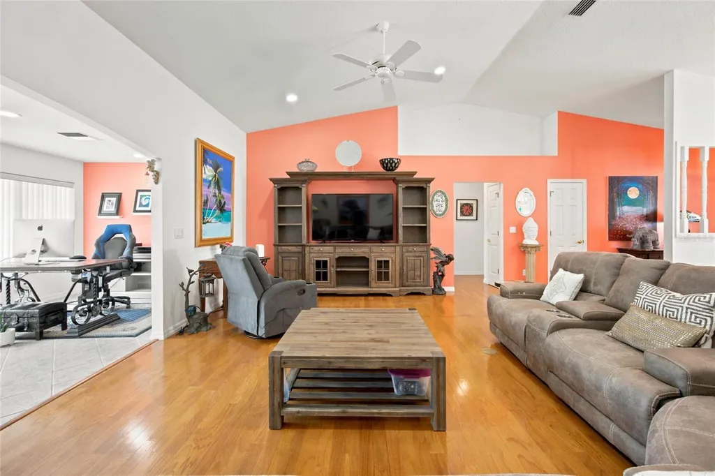 27202 Racquet Circle Leesburg FL 34748