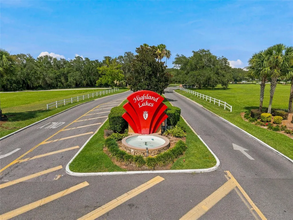 27202 Racquet Circle Leesburg FL 34748