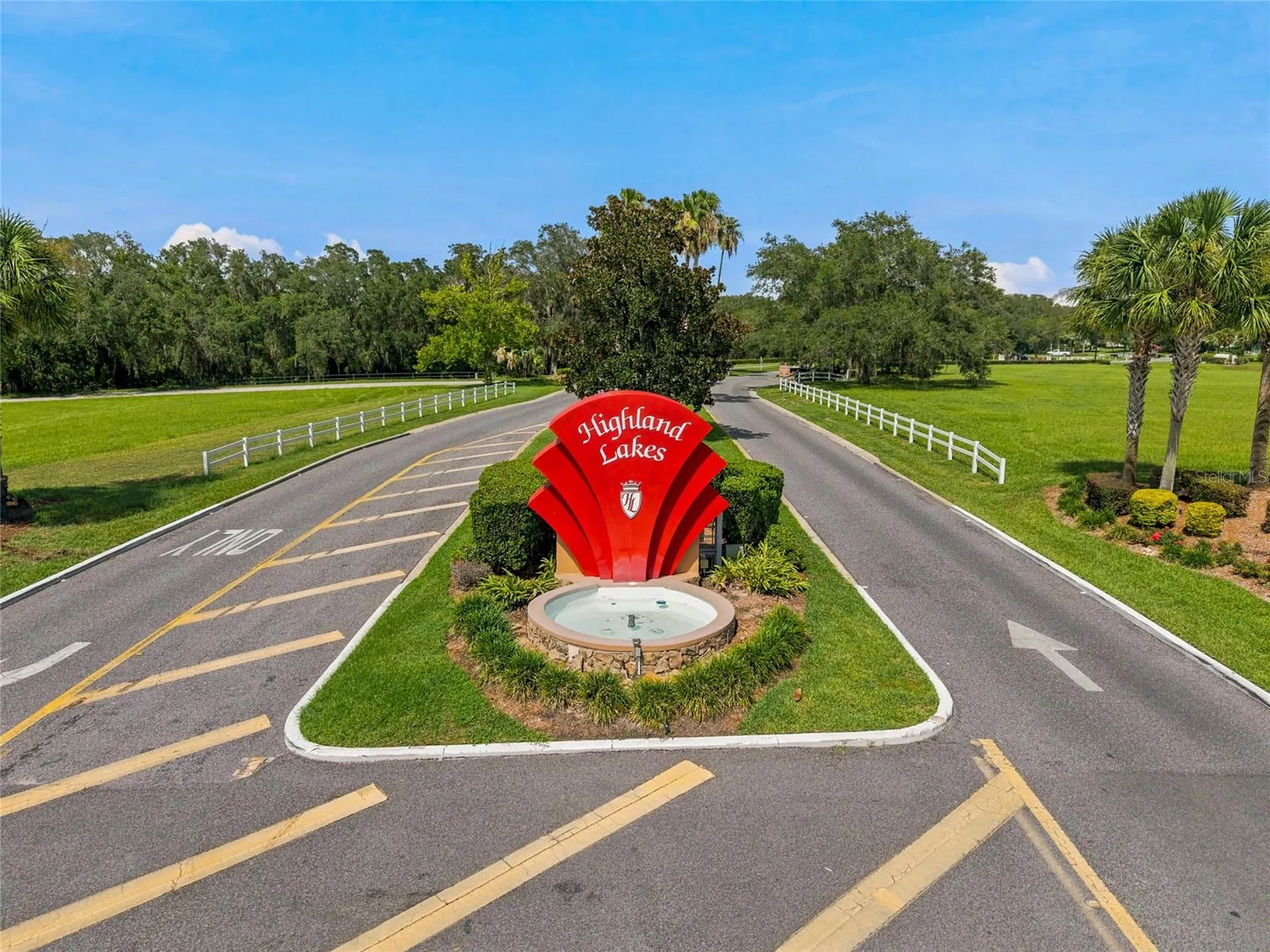 27202 Racquet Circle Leesburg FL 34748