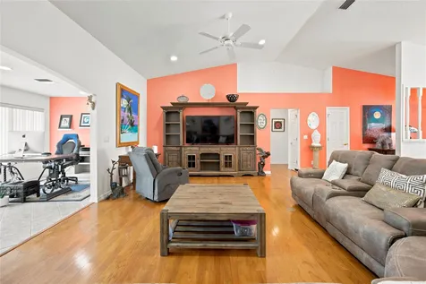 27202 Racquet Circle Leesburg FL 34748