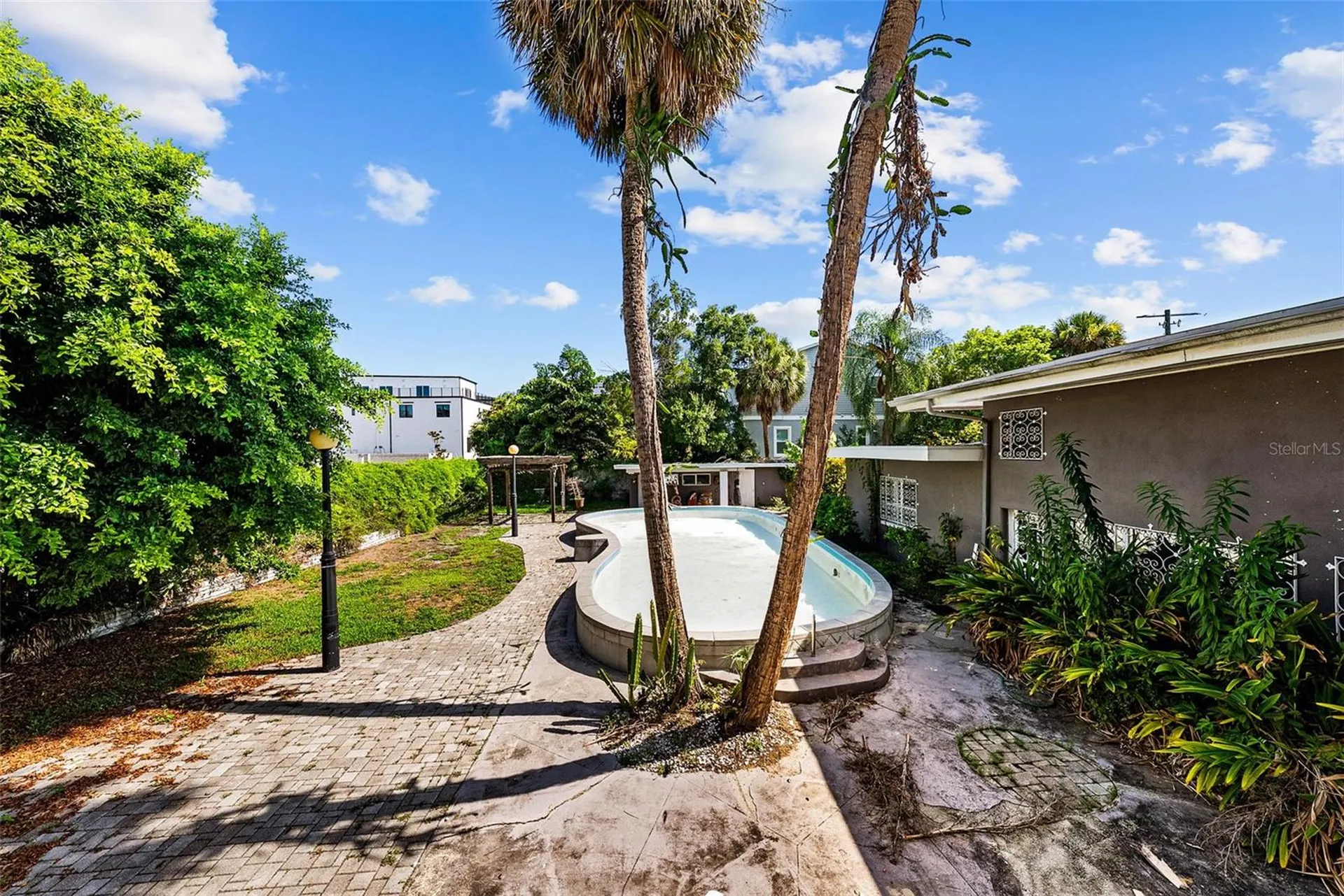 211 S Shore Crest Drive Tampa FL 33609