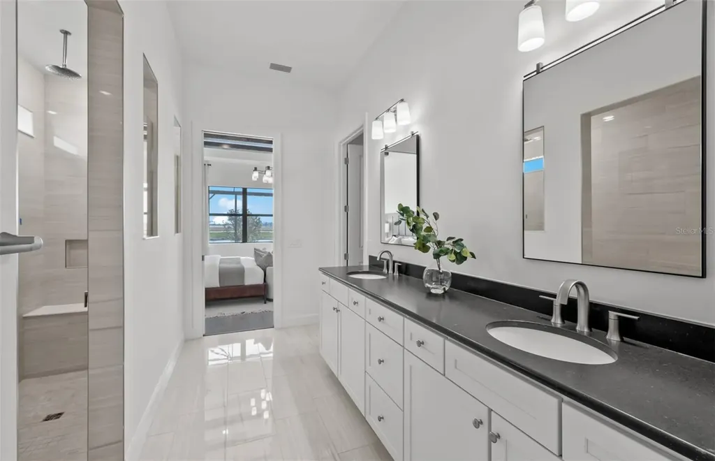 4933 Del Rey Cove Lakewood Ranch FL 34211