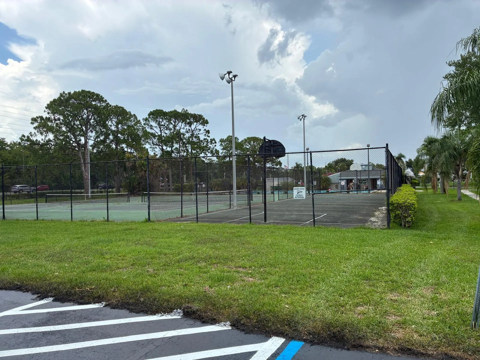 4361 Shadow Crest Place Orlando FL 32811