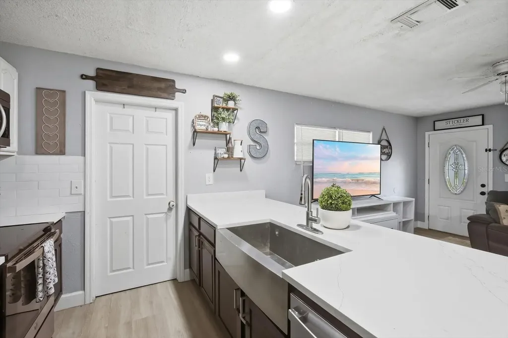 7506 Coral Vine Lane Tampa FL 33619