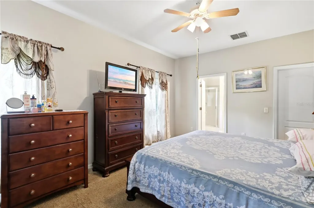 907 Hacienda Circle Kissimmee FL 34741