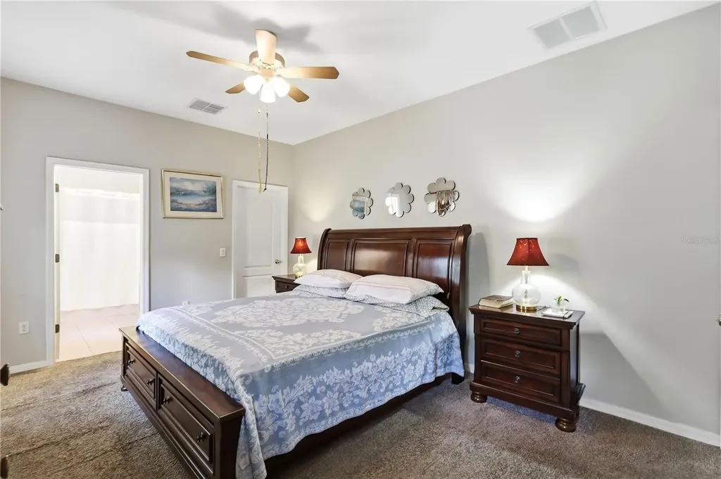 907 Hacienda Circle Kissimmee FL 34741