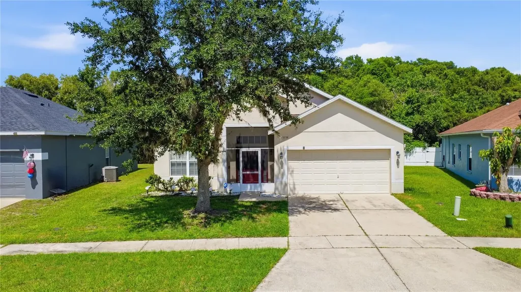 907 Hacienda Circle Kissimmee FL 34741