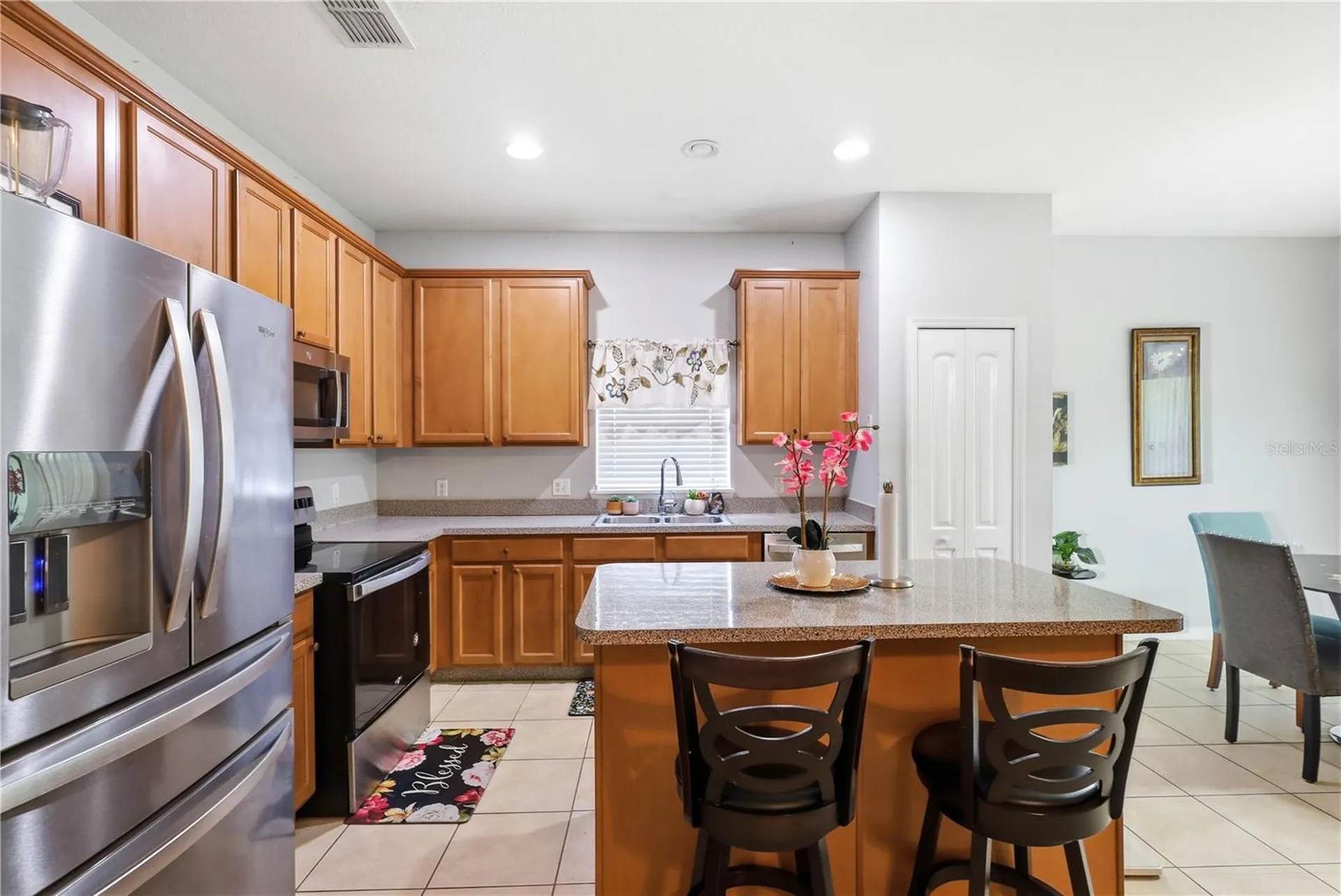 907 Hacienda Circle Kissimmee FL 34741