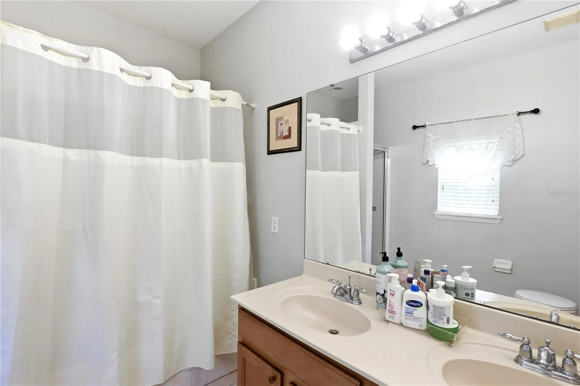 907 Hacienda Circle Kissimmee FL 34741