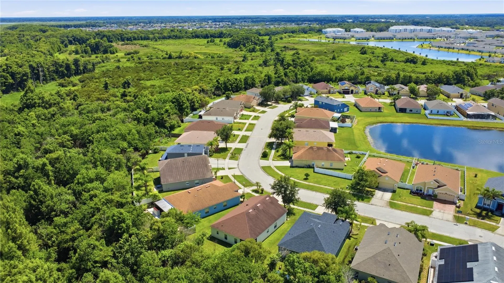 907 Hacienda Circle Kissimmee FL 34741