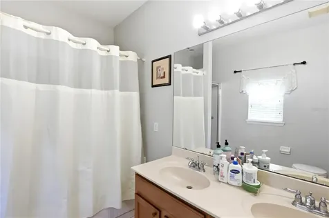 907 Hacienda Circle Kissimmee FL 34741