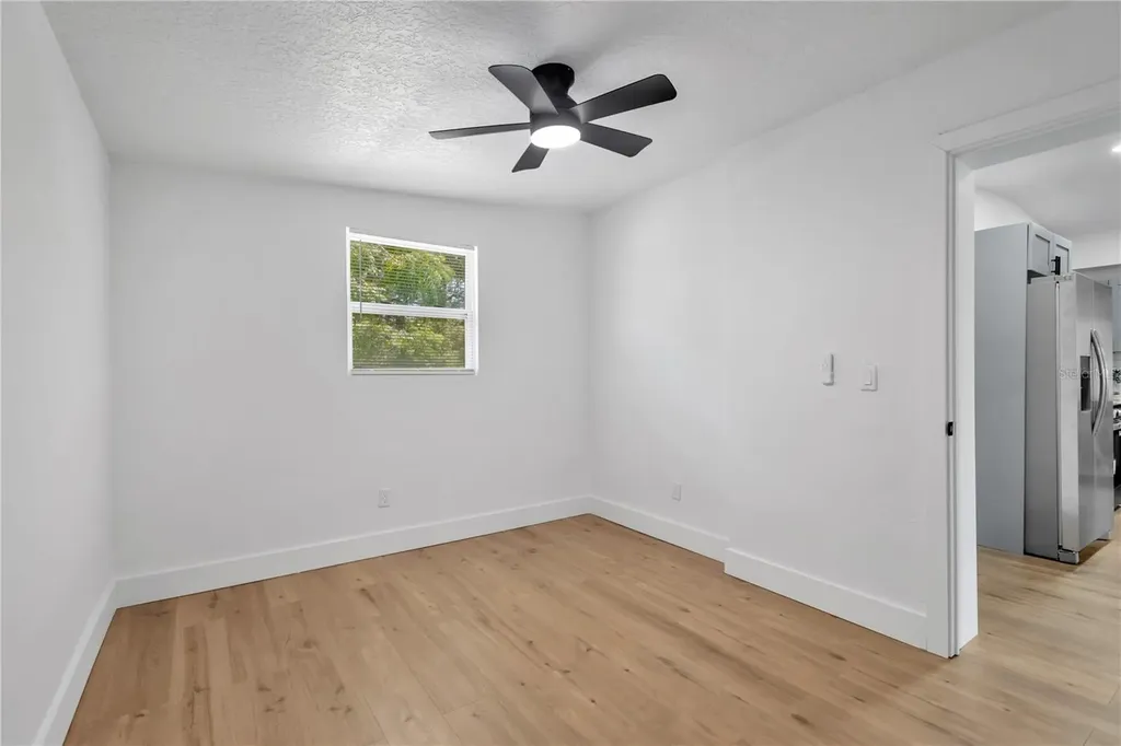 4628 15th Avenue S St Petersburg FL 33711