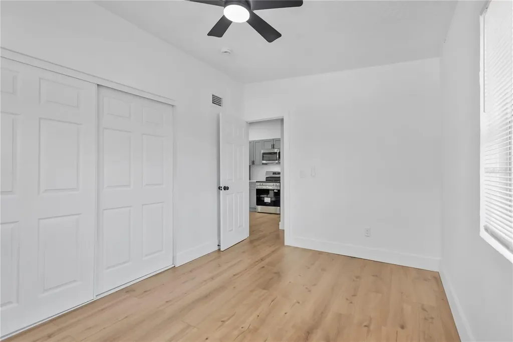4628 15th Avenue S St Petersburg FL 33711