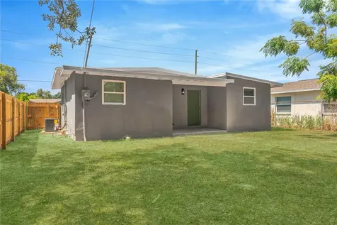 4628 15th Avenue S St Petersburg FL 33711