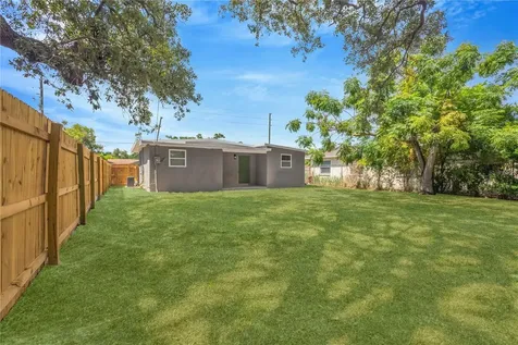 4628 15th Avenue S St Petersburg FL 33711