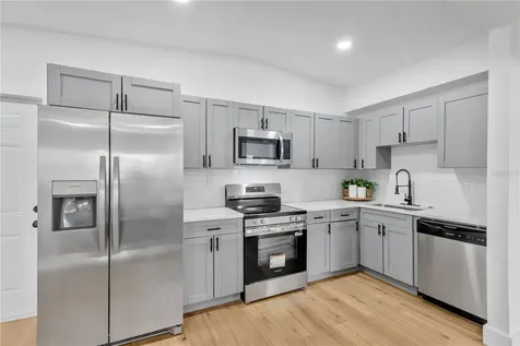 4628 15th Avenue S St Petersburg FL 33711