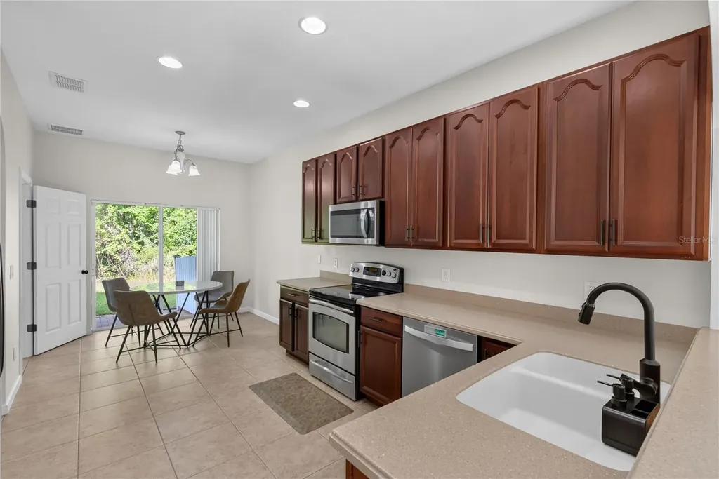 10212 Park Commons Drive Orlando FL 32832