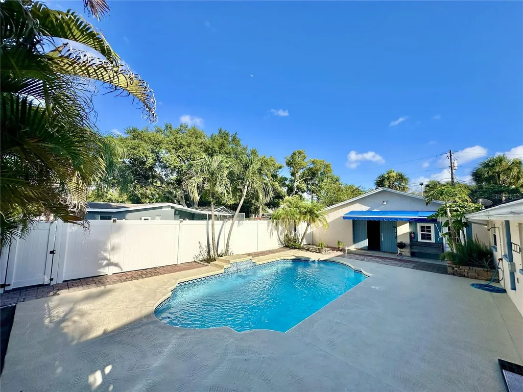 11298 73rd Avenue N Seminole FL 33772