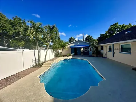 11298 73rd Avenue N Seminole FL 33772
