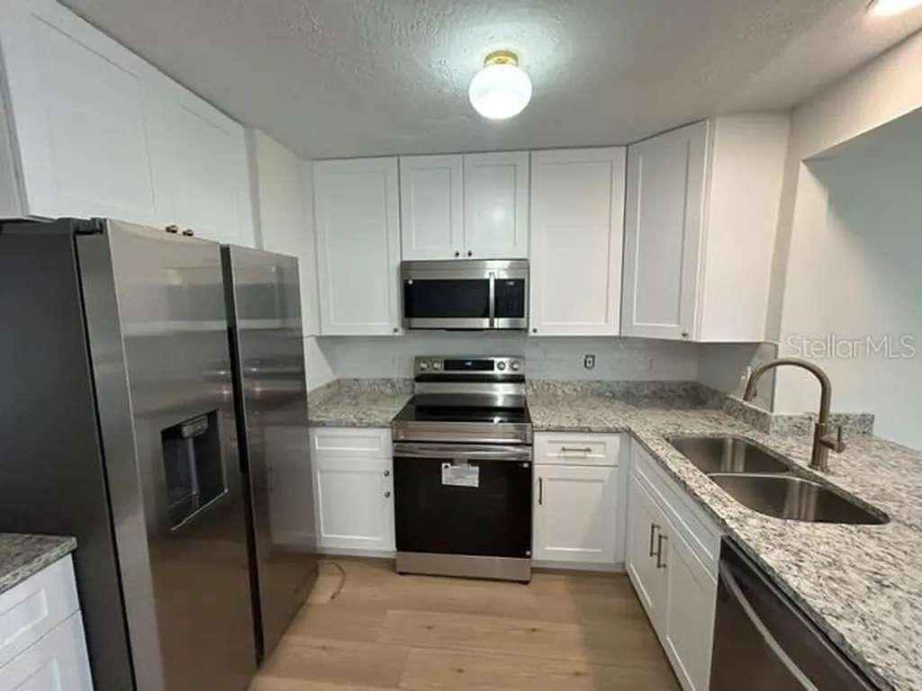 6617 27th Way N St Petersburg FL 33702