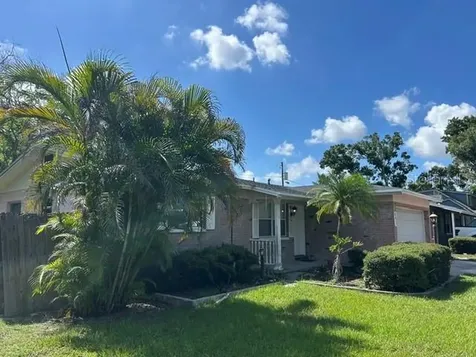 6617 27th Way N St Petersburg FL 33702