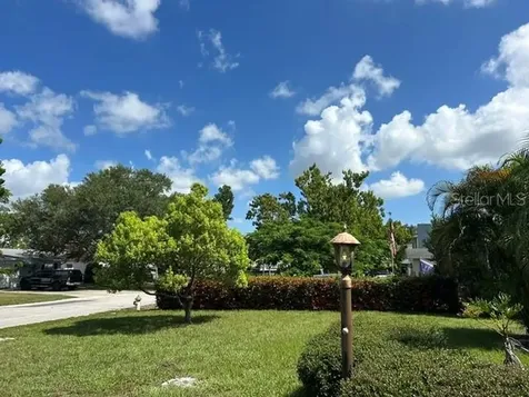 6617 27th Way N St Petersburg FL 33702