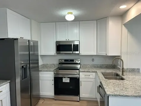 6617 27th Way N St Petersburg FL 33702