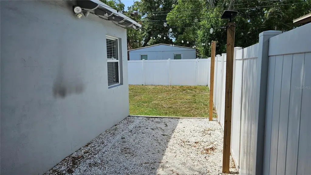 1946 15th Avenue S St Petersburg FL 33705