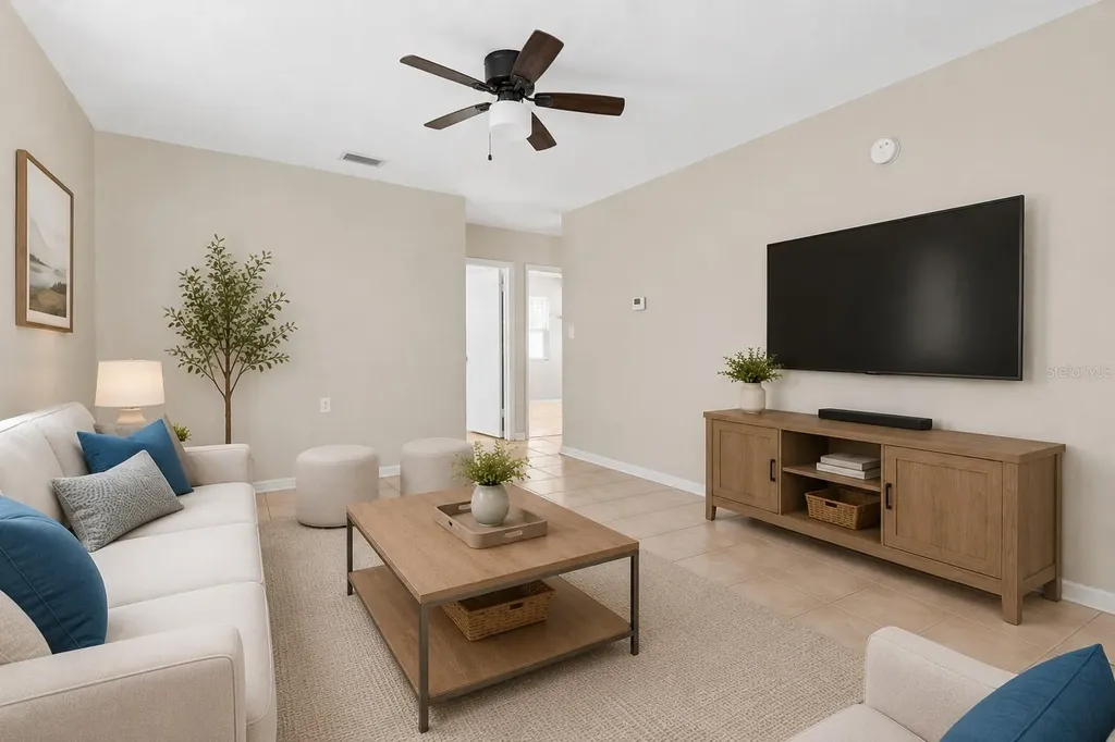 1946 15th Avenue S St Petersburg FL 33705
