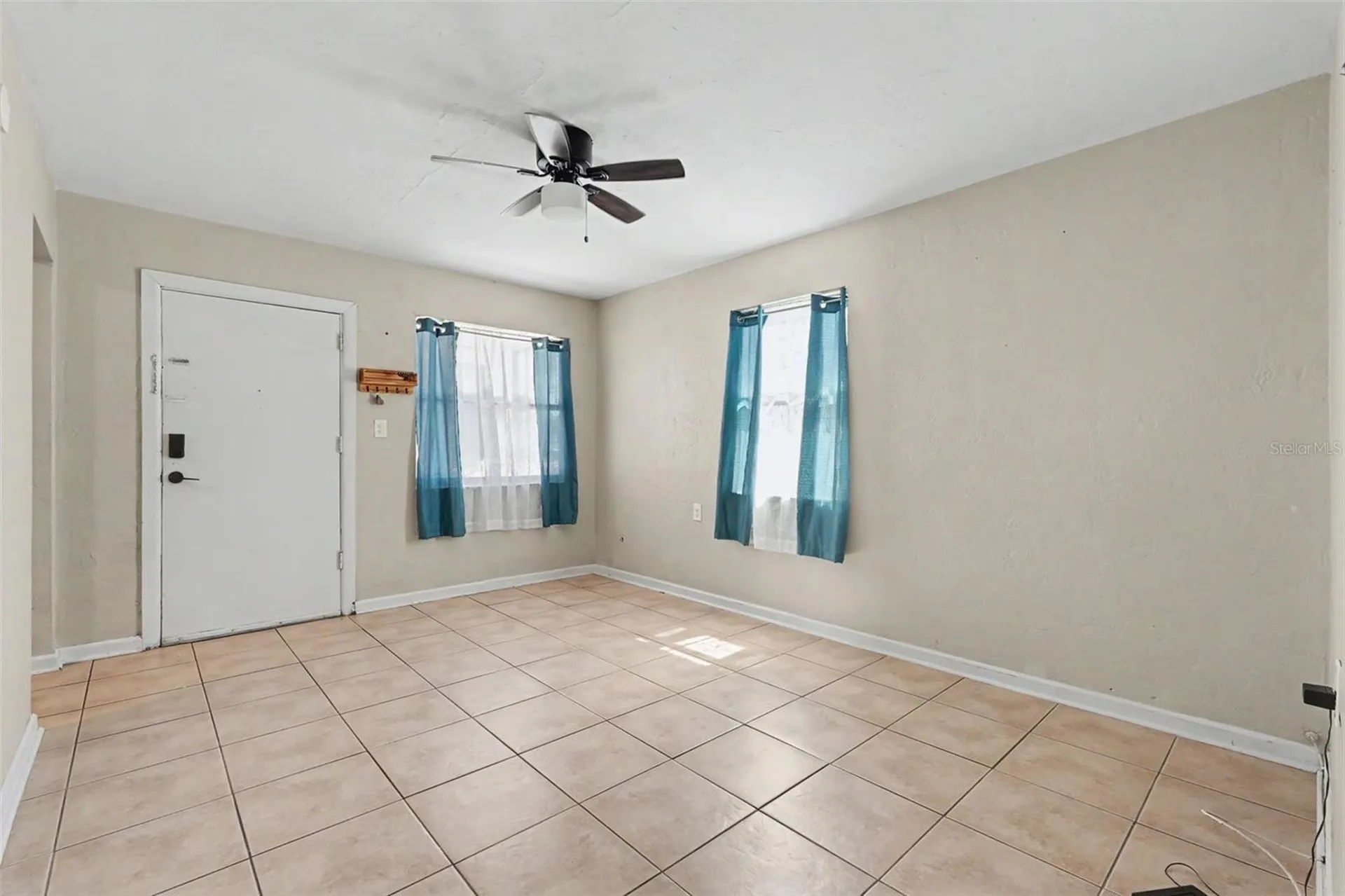 1946 15th Avenue S St Petersburg FL 33705
