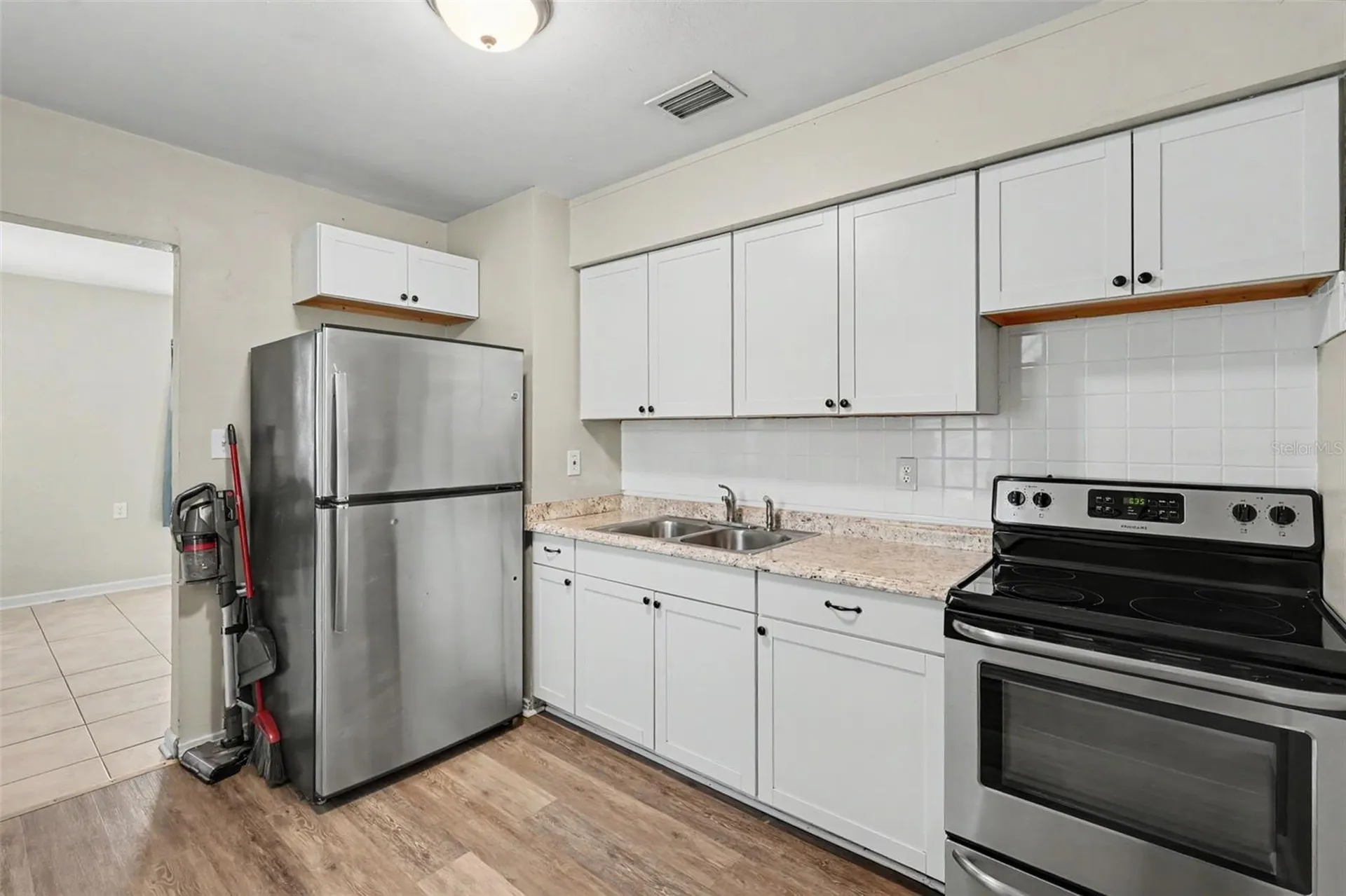 1946 15th Avenue S St Petersburg FL 33705