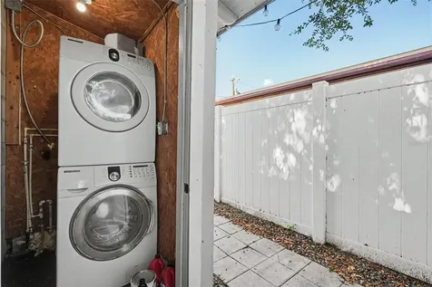 1946 15th Avenue S St Petersburg FL 33705