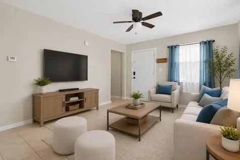 1946 15th Avenue S St Petersburg FL 33705