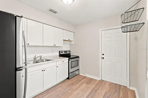 1946 15th Avenue S St Petersburg FL 33705