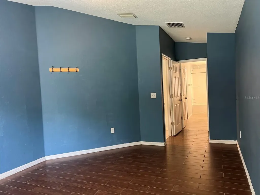 18169 Sandy Pointe Drive Tampa FL 33647